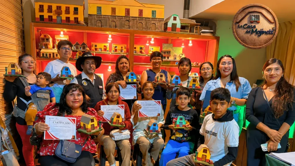 “Colectivo Patrimonial del Techo de Mojinete” clausura taller artesania arquitectonica tacna certificados 2026